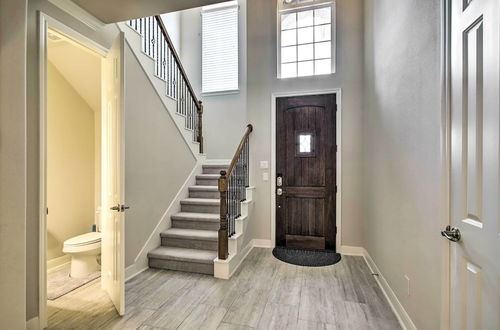 Photo 22 - Modern Houston Townhome Near The Woodlands