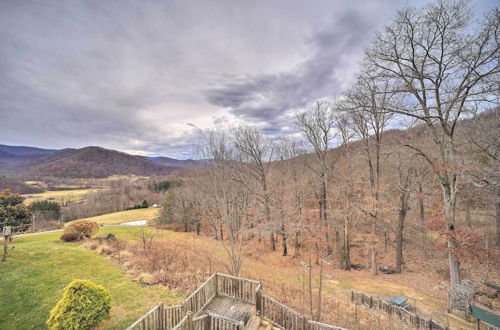 Photo 10 - Mountain-view Apt in Canton w/ Mod Interior