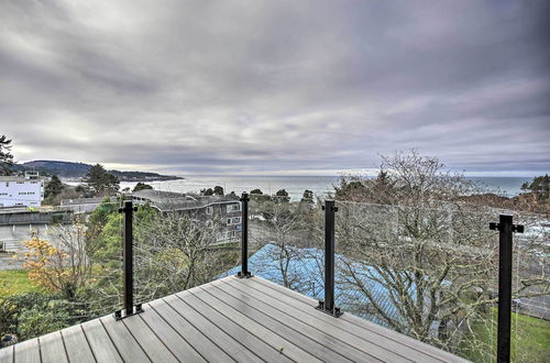 Photo 2 - Scenic Depoe Bay Townhome w/ Deck < 1 Mi to Parks