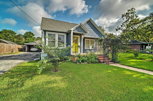 Foto 14 - Cozy Brenham Cottage w/ Private Patio & Yard