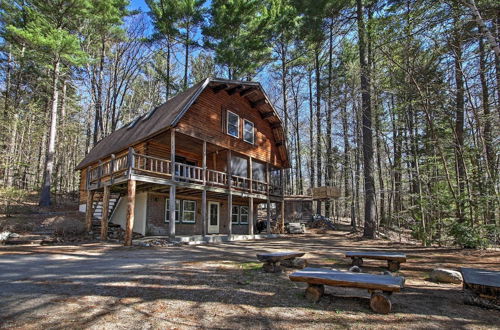 Photo 21 - Rustic Madison 'treehouse' Cabin With Game Room