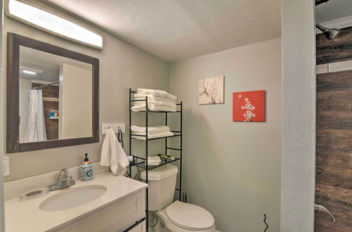 Photo 5 - Convenient Galveston Apartment: 1/2 Mi to Beach