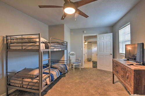 Photo 18 - Convenient Galveston Apartment: 1/2 Mi to Beach