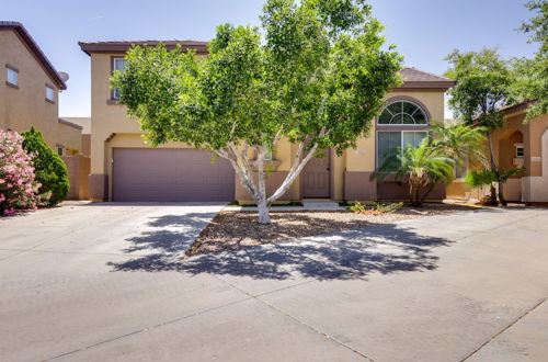 Foto 9 - Beautiful Phoenix Home: Private Yard, Pool Access