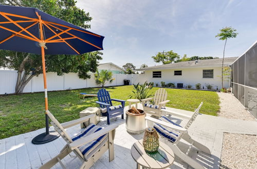 Photo 14 - Sunny Sarasota Home w/ Pool Near Siesta Key Beach
