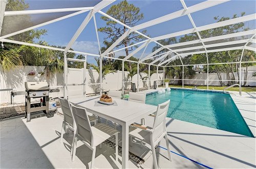 Photo 6 - Sunny Sarasota Home w/ Pool Near Siesta Key Beach