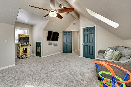 Photo 9 - Family-friendly Flagstaff Home With Hot Tub