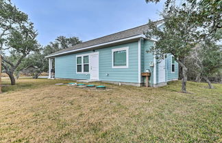 Photo 3 - Holiday Beach Vacation Rental w/ Fire Pit