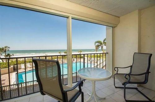 Photo 11 - Siesta Beach Retreat Poolside 2BR Condo