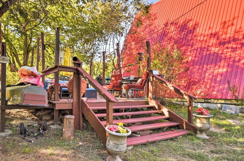 Photo 2 - Charming 'lake Creek Cabin' w/ Pool Access & Decks