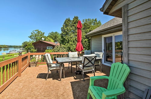 Photo 1 - Family Home W/deck, Yard, Dock on Rock River