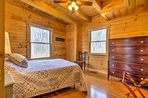 Photo 7 - Cozy Log Home: Centrally Located & Pet Friendly
