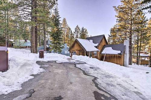 Photo 22 - Warm Truckee Cabin on Northstar Shuttle Route