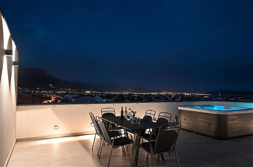 Photo 30 - Rooftop Paradise