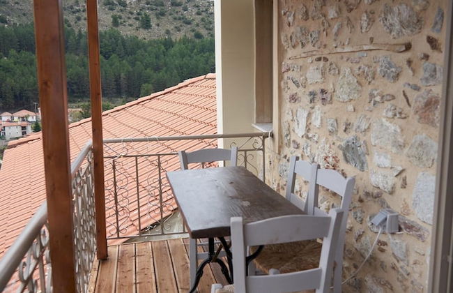 Dandy Villas Dimitsana - a Family Ideal Charming Home in a Quaint Historic Neighborhood - 2 Fireplaces for Romantic Nights - Foto 39