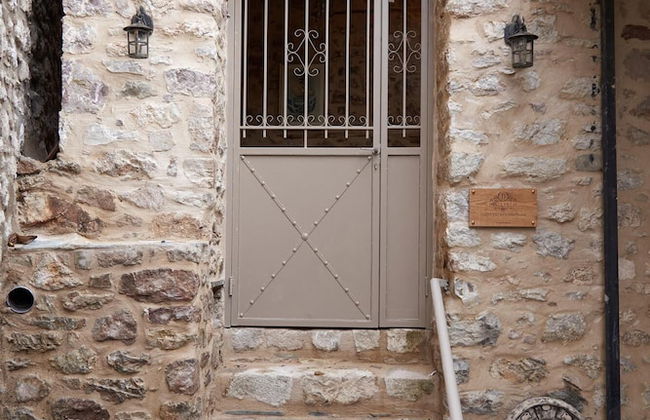 Dandy Villas Dimitsana - a Family Ideal Charming Home in a Quaint Historic Neighborhood - 2 Fireplaces for Romantic Nights - Foto 10