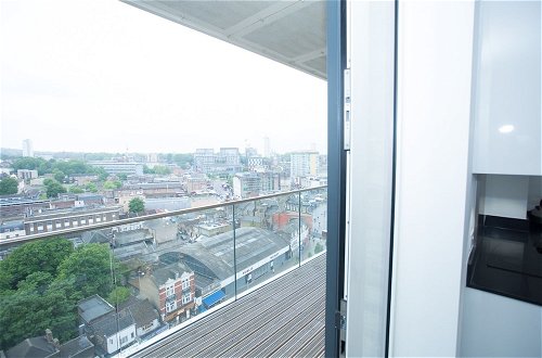 Foto 25 - Highview 2-bed Apartment in London