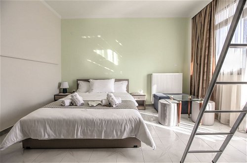 Photo 17 - Del Sol 5 Meteora Luxurious Suites
