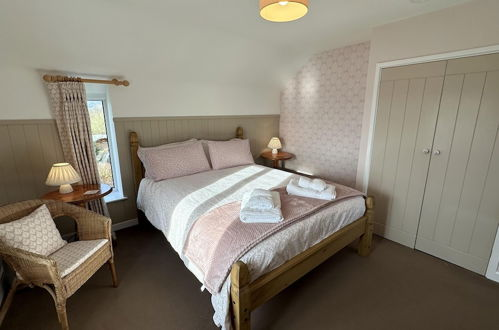 Photo 7 - Welcoming 2 Bed Charming Self Catering Cottage