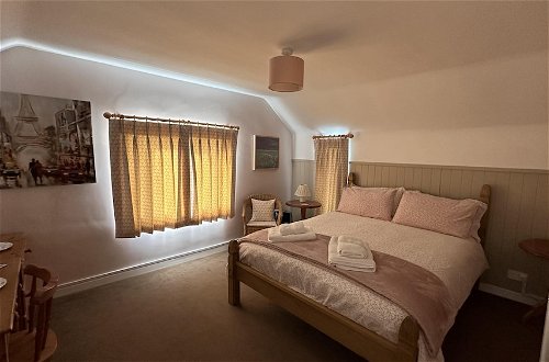 Photo 5 - Welcoming 2 Bed Charming Self Catering Cottage