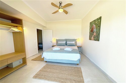 Foto 6 - Beachfront 4-bed Luxury Suite - Agios Gordios, Corfu, Greece