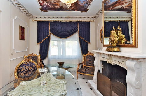 Foto 9 - Royal Luxury Suite by Travel Pro Services - Ne