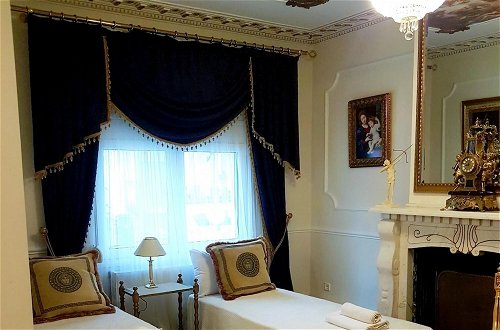 Photo 5 - Royal Luxury Suite by Travel Pro Services - Ne