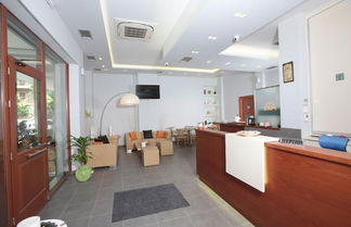 Photo 3 - Meni Apartments Hotel