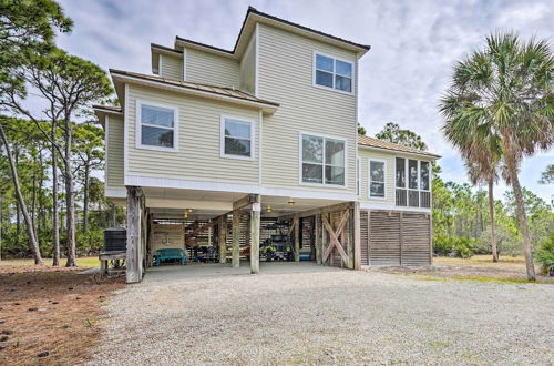 Foto 12 - Awesome St George Island Home, Walk to Beach