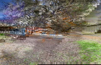 Foto 1 - Olive St Ranch With Hottub-grill and Party Barn