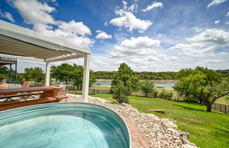 Photo 1 - Luxury Lakefront Home-private Dock - Dipping Pool