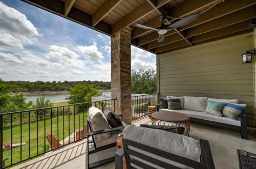 Photo 43 - Luxury Lakefront Home-private Dock - Dipping Pool