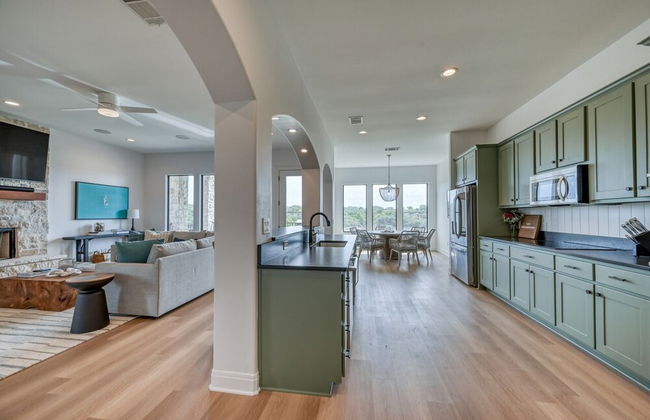 Luxury Lakefront Home-private Dock - Dipping Pool! - Foto 17