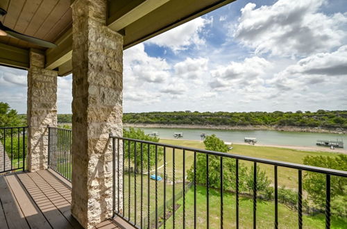 Photo 38 - Luxury Lakefront Home-private Dock - Dipping Pool