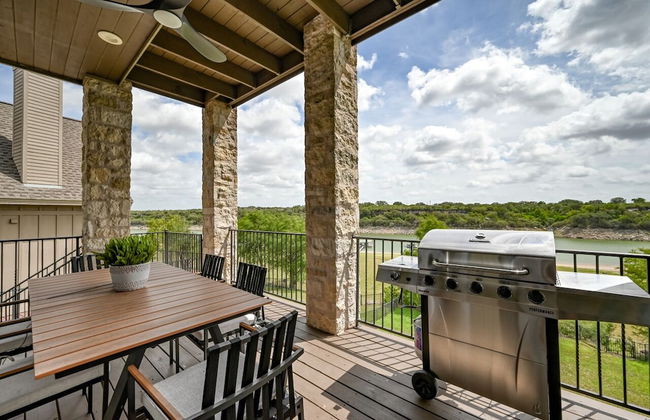 Luxury Lakefront Home-private Dock - Dipping Pool! - Foto 39