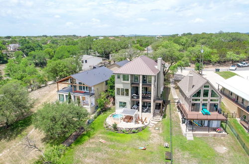 Foto 47 - Luxury Lakefront Home-private Dock - Dipping Pool