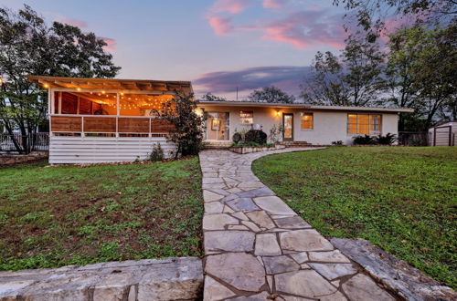 Foto 40 - Luxury Lakefront Oasis With Boat Dock-firepit