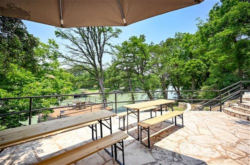 Photo 34 - Luxury Lakefront Oasis With Boat Dock-firepit