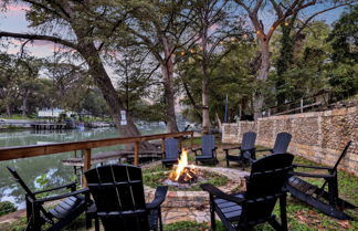Photo 1 - Luxury Lakefront Oasis With Boat Dock-firepit
