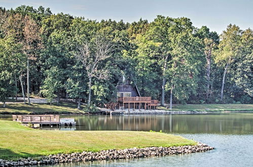 Foto 14 - Lakefront A-frame Cabin With Community Perks