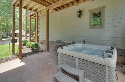 Photo 16 - Landrum 'treehouse' - Hot Tub & Trail Access