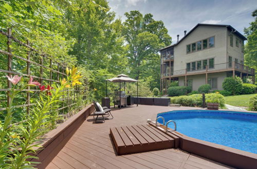 Photo 12 - Landrum 'treehouse' - Hot Tub & Trail Access