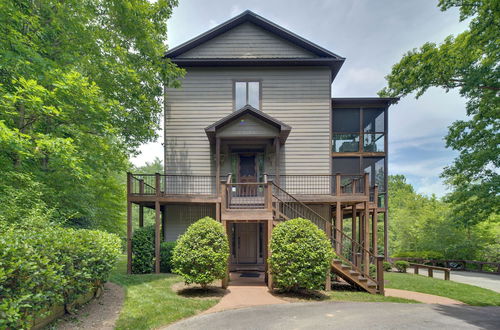 Photo 11 - Landrum 'treehouse' - Hot Tub & Trail Access