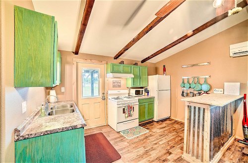 Photo 19 - Vibrant Rockport Cottage w/ Grill ~ Mins to Beach