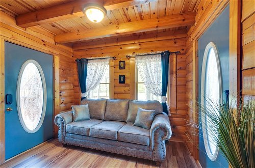 Foto 25 - Lovely Gatlinburg Cabin w/ Private Hot Tub