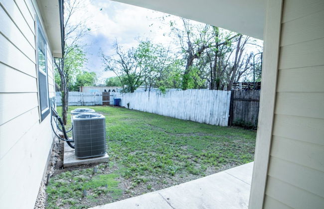 Fascinating 1br/1 BA Near Festive DT and Riverwalk - Photo 14