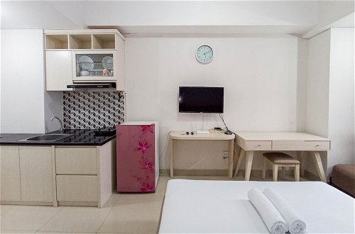 Foto 11 - Modern Look And Comfortable Studio Barsa City Apartment