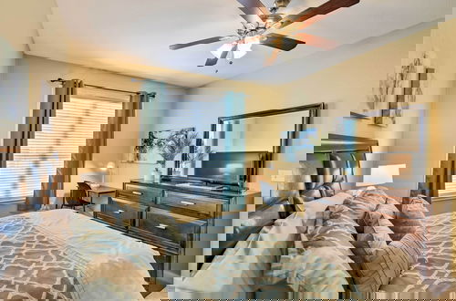 Foto 32 - Galveston Retreat w/ Balcony & Ocean Views