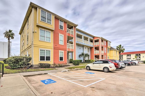 Photo 19 - Galveston Retreat w/ Balcony & Ocean Views