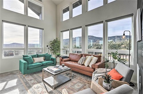 Foto 27 - Modern Pine Retreat w/ Deck & Stunning Views